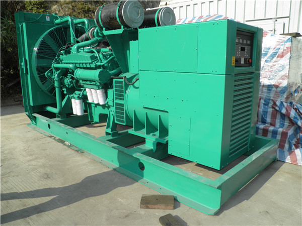 宕昌出租发电机 发电机组厂家：柴油发电机组的控制屏的作用是什么？