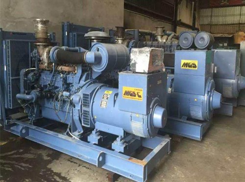 宕昌发电机组带负载降电压是什么原因照成的？