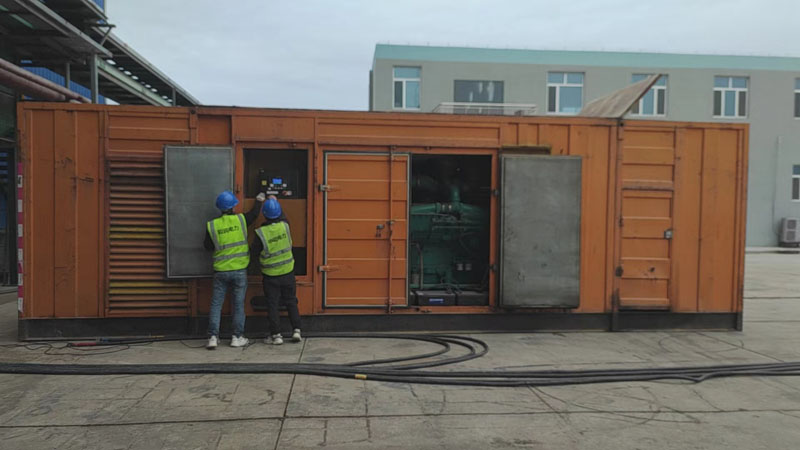 宕昌如何检查柴油发电机组的机油油位？